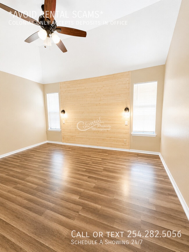 Building Photo - 2402 Schwertner Dr