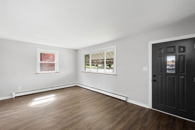 Photo - 826 Miller Ave Apartment