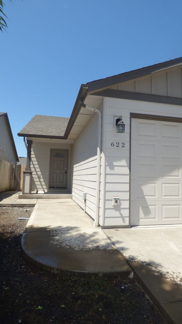 Foto del edificio - 620-622 Ecols St S Monmouth, OR 97351