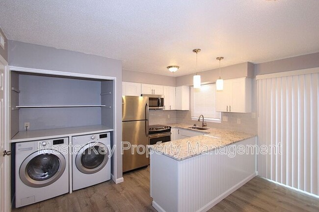 Building Photo - 1242 Donaldson Ct