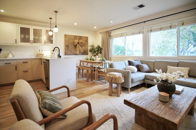 Building Photo - Gorgeous Remodeled 3 Bedroom 2 Bath Townhome in West SJ with Cupertino Schools!