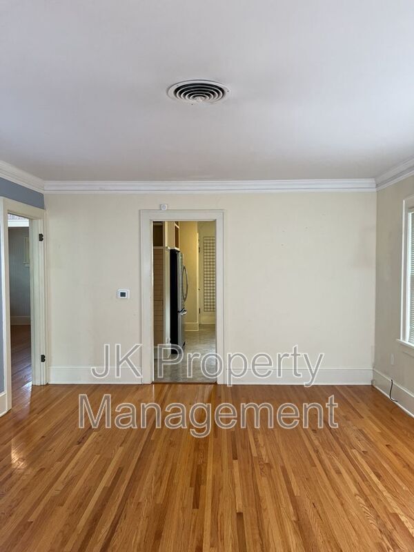 Foto del edificio - 2217 1st Ave S