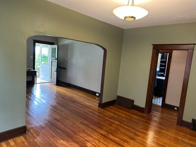 Foto del edificio - 7509 Trenton Ave