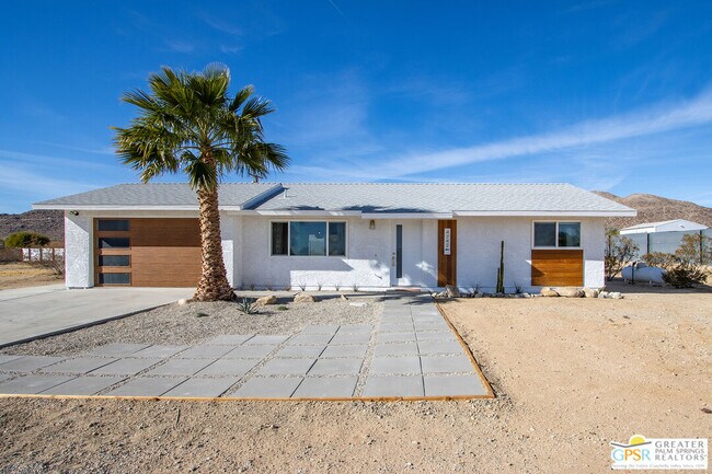 Building Photo - 4742 Ave La Flora Desierta