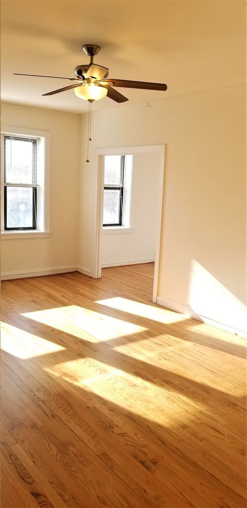 Building Photo - 619 Grove St