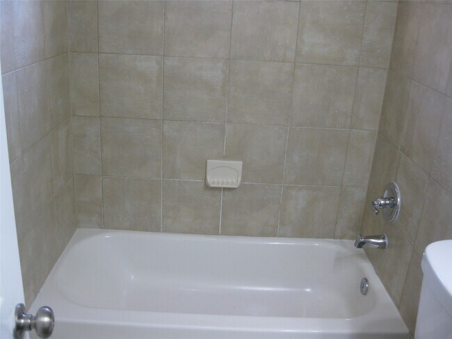 Foto del edificio - 3010 Oakdale St