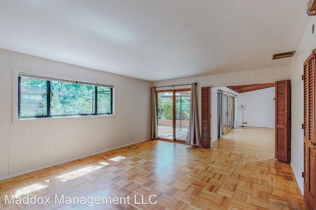 Building Photo - 3 br, 2 bath House - 608 Palomas Dr NE