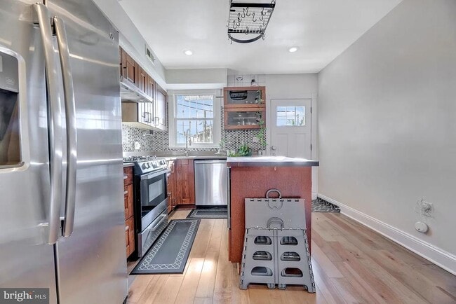 Foto del edificio - 639 20th St NE