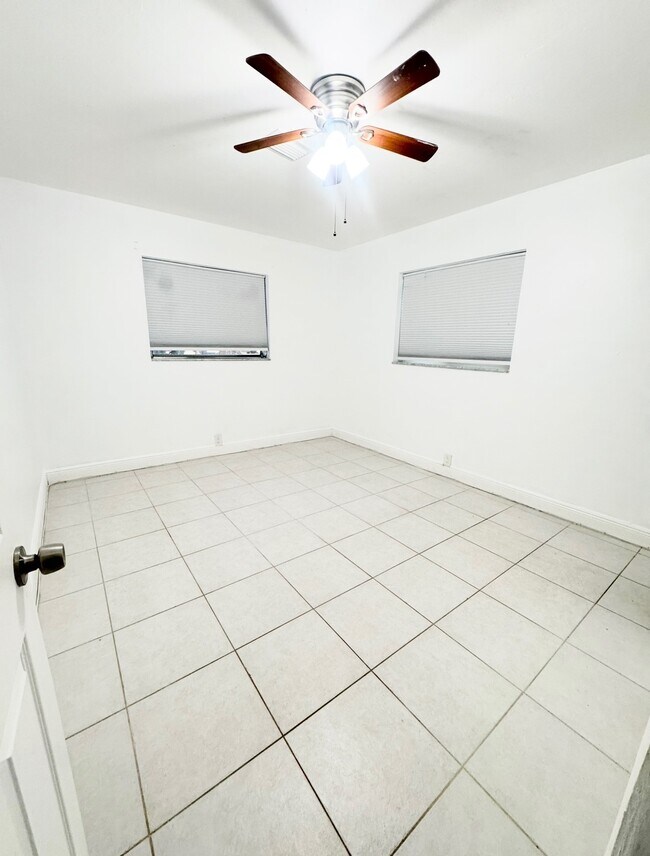 Foto del edificio - 4290 NW 21st Ave