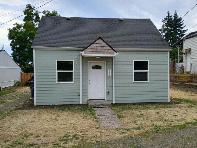 Foto del edificio - Charming Bremerton Home with Convenient Location