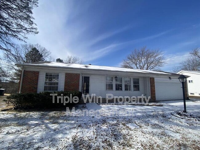 Building Photo - 14655 Fox Manor Dr
