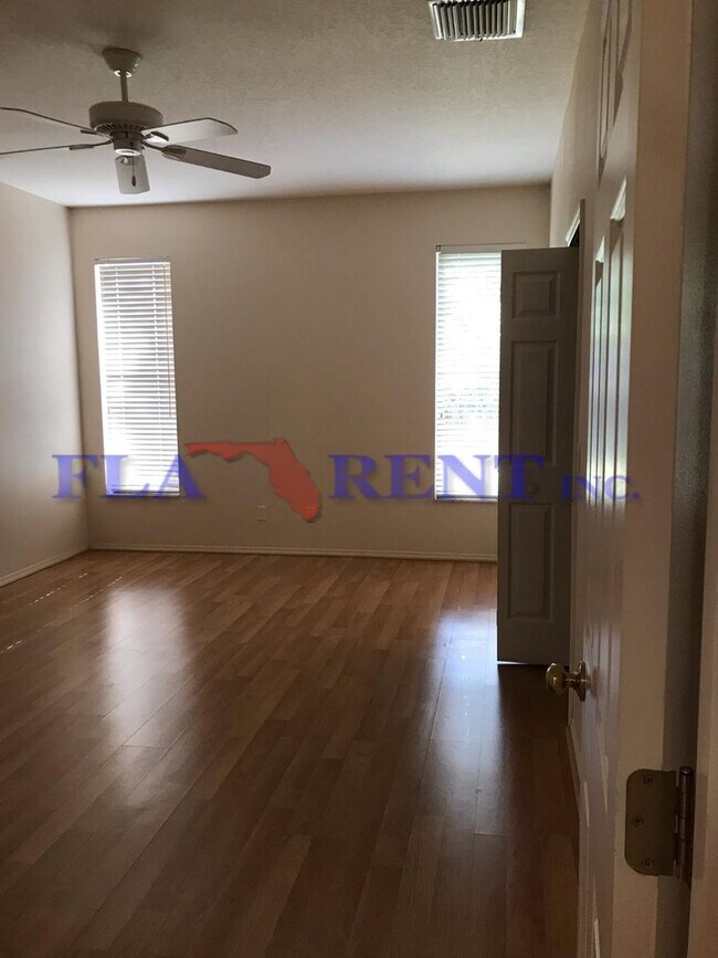 Building Photo - **3/2/2 in Winter Springs gated community**