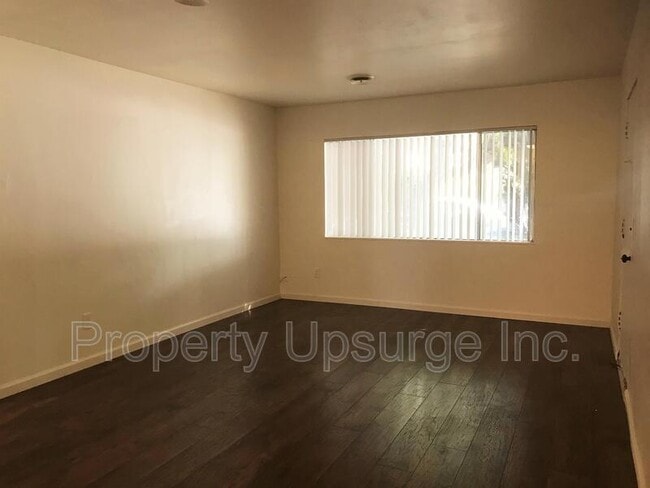 Building Photo - 642 Reeds Ave