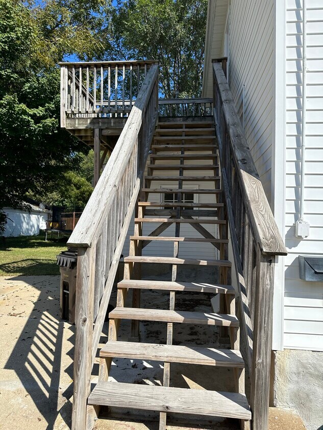 408 N West Ave Unit 1, Freeport, IL 61032 Room for Rent in Freeport