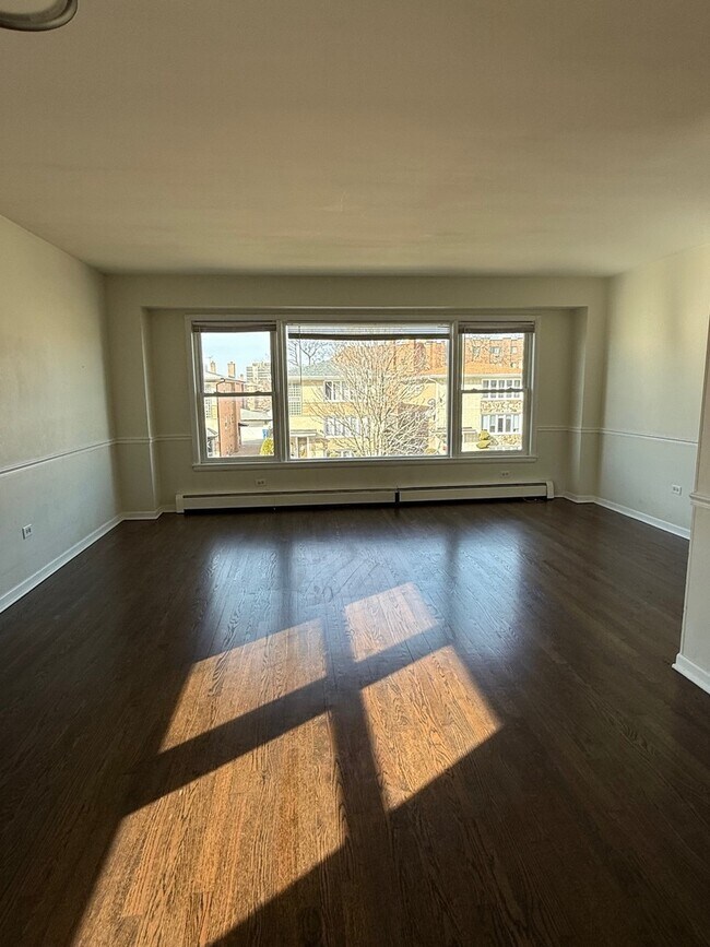 Foto del edificio - 8527 W Berwyn Ave