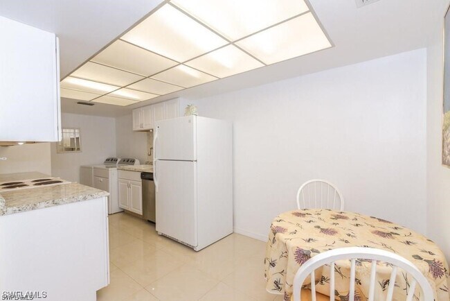 Foto del edificio - 3645 Boca Ciega Dr