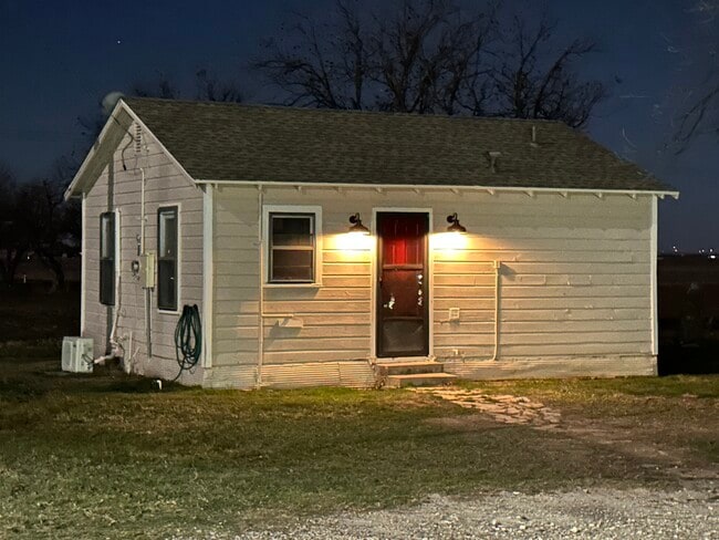 Building Photo - 6574 FM 765