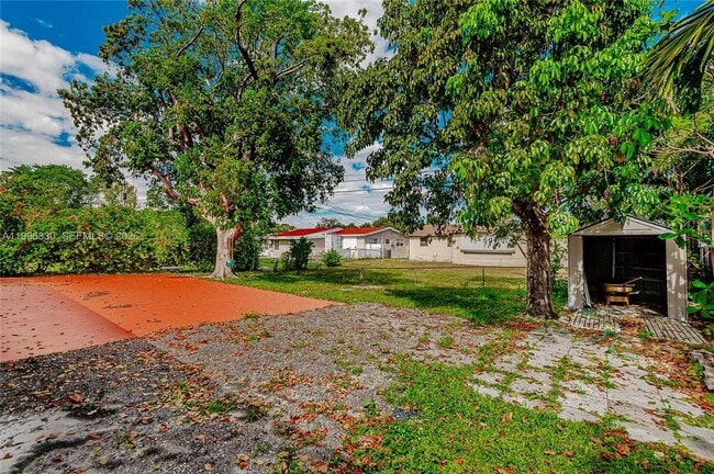 Photo - 2545 NE 207th St House