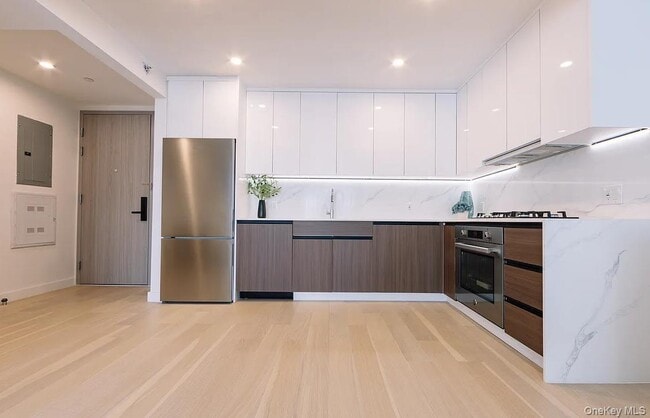 Building Photo - 144-49 Northern Blvd