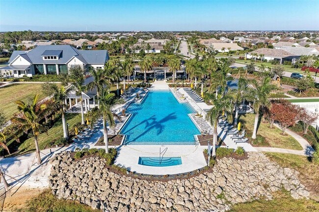 Foto del edificio - 8141 Sternway Rd