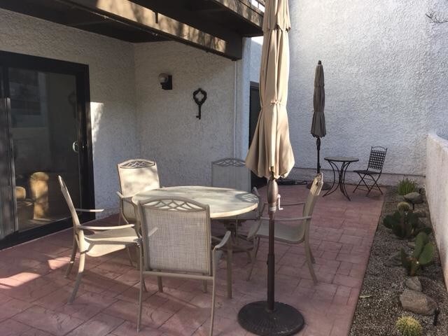 Large and private 300SF patio with mountain views - 250 E San Jose Rd
