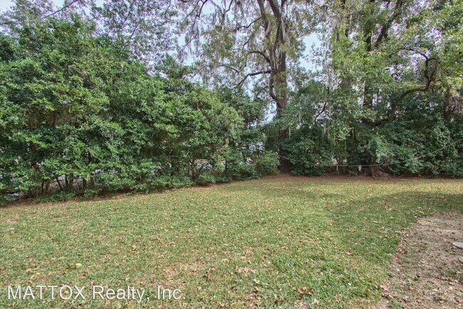 Building Photo - 1 br, 1 bath Apartment - 2002 Florida Avenue