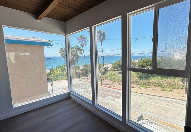 Living Room - 118 45th St