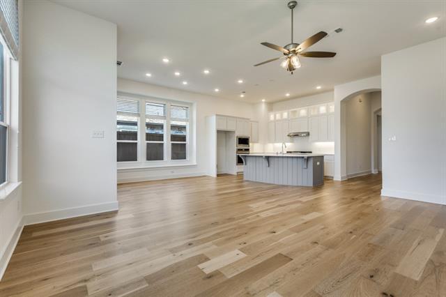 Building Photo - 1704 Hydrangea Ln