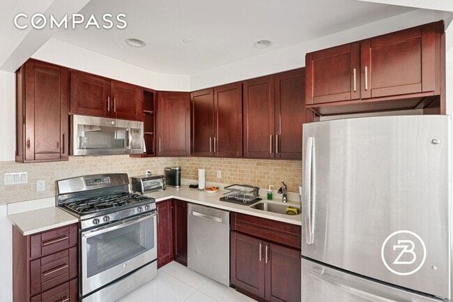 Foto del edificio - 456 W 167th St