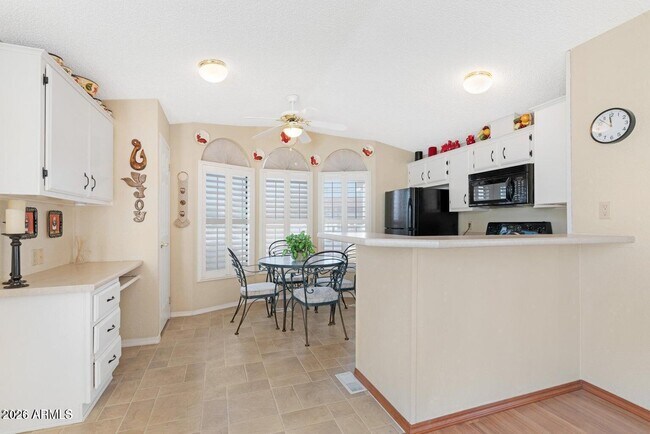 Building Photo - 6114 S Sawgrass Dr