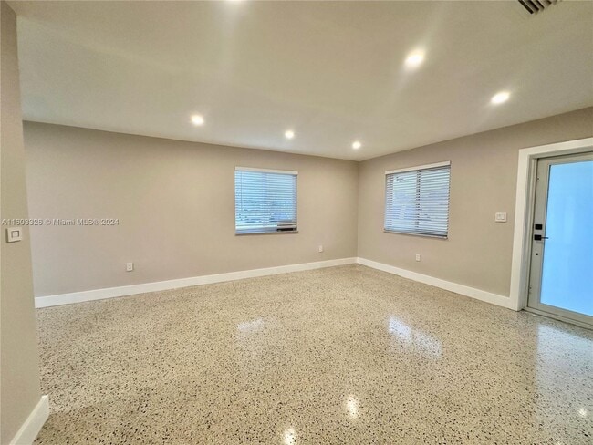 Building Photo - 10302 NW 35th Ct