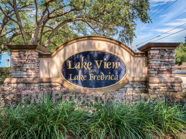 Foto del edificio - 2908 Oak Park Way