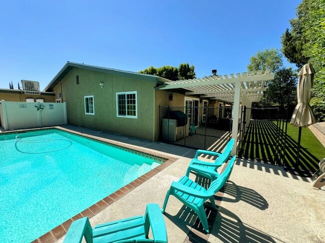 Building Photo - 5309 Lockhurst Dr