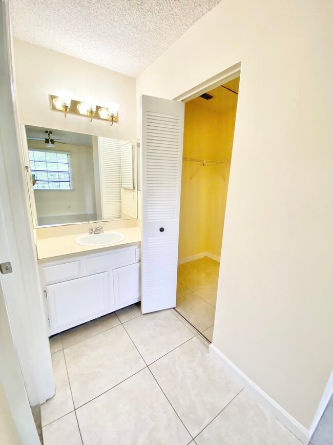 Foto del edificio - 3151 Leewood Terrace