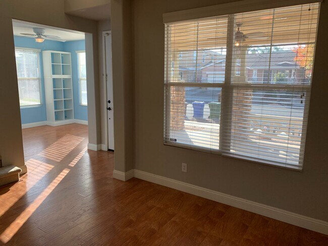 Building Photo - Beautiful 4 Bedroom, 2.5 Bath Garin Ranch ...