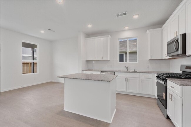 Building Photo - 24656 Monarch Forest Dr