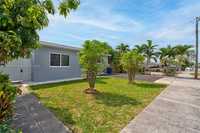 Building Photo - 3635 SW 88th Ct