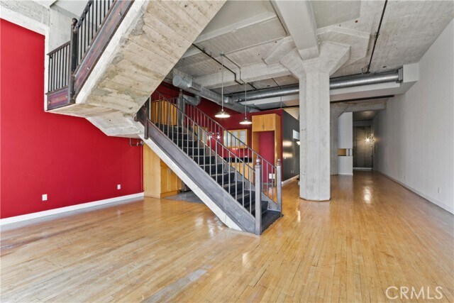 Building Photo - 115 W 4th St