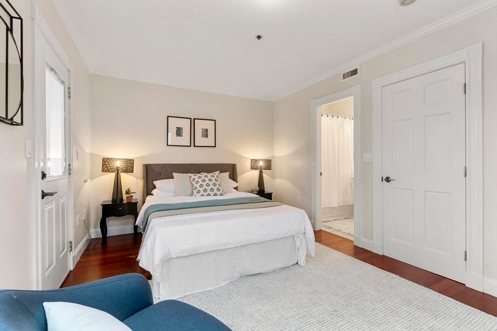 Foto principal - 210 Prospect St