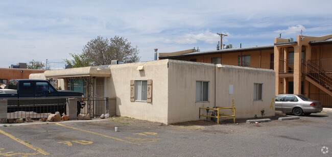 Building Photo - 243-247 Rhode Island NE