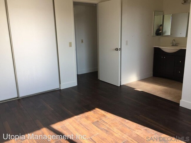 Foto del edificio - 1407 E 7th St