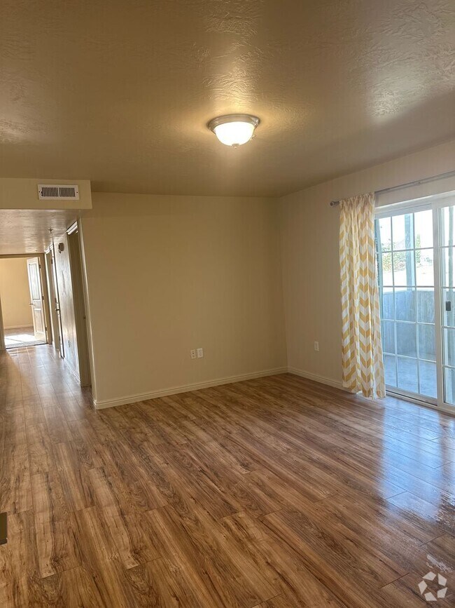 Building Photo - 2280 Cumorah Way