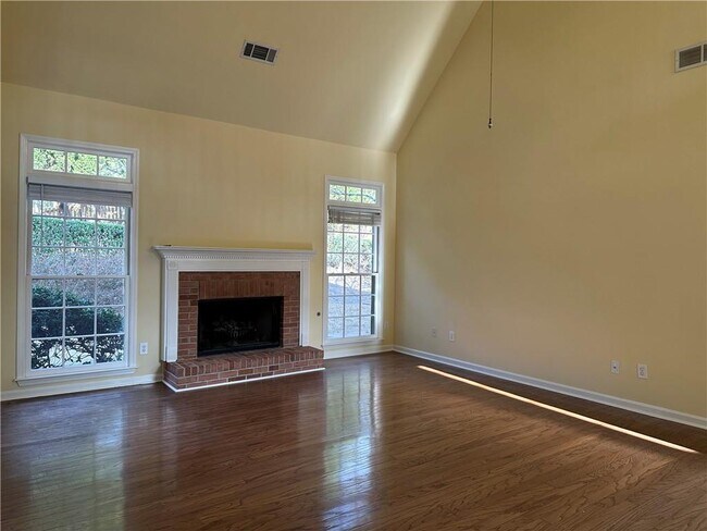 Building Photo - 6360 Murets Rd