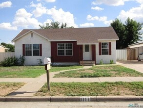Building Photo - 1111 W Chisum Ave