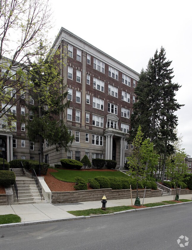Foto principal - 1800-1820 Commonwealth Ave