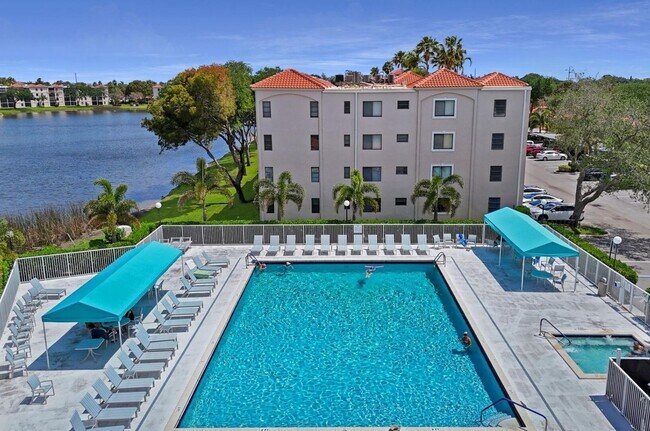 Foto del edificio - 6539 Royal Manor Cir