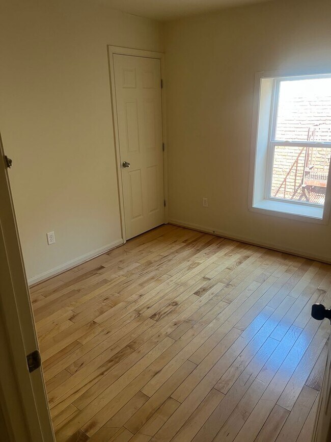 Foto del edificio - 226 N Carey St