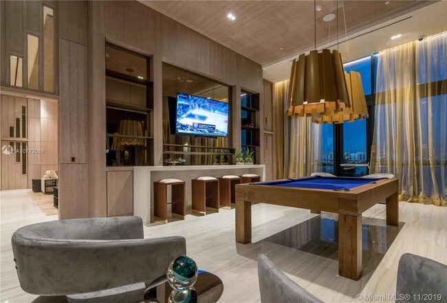 Foto del edificio - 5000 Island Estates Dr