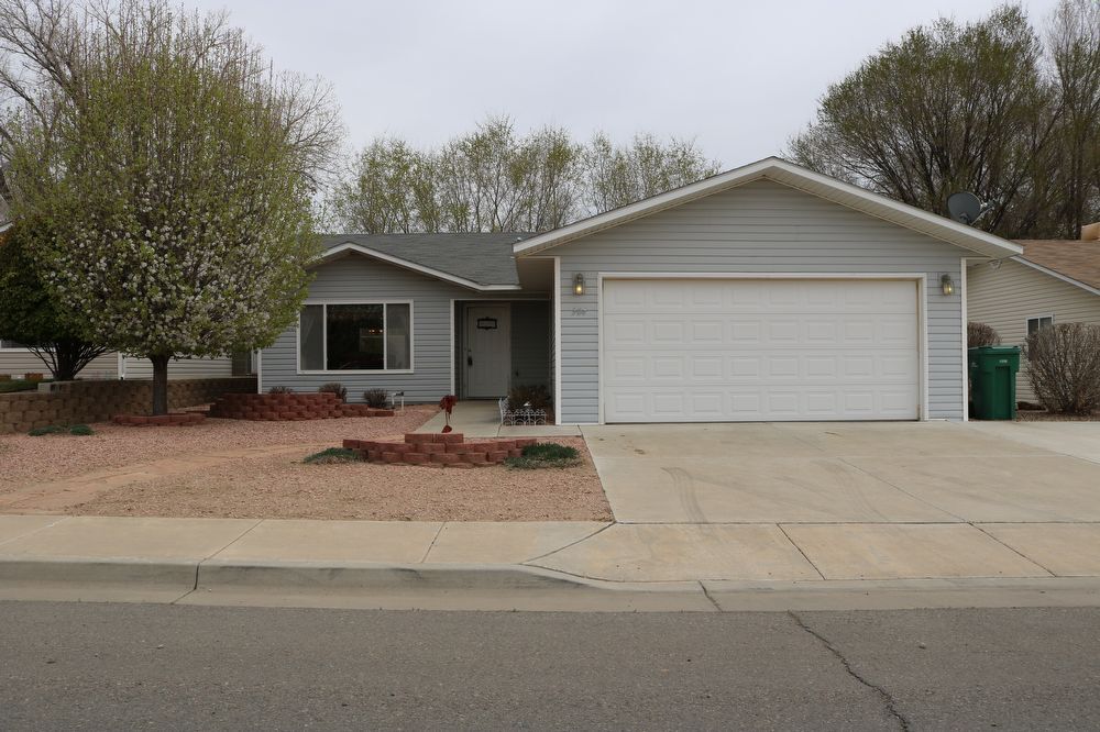 Primary Photo - Fully Furnished House