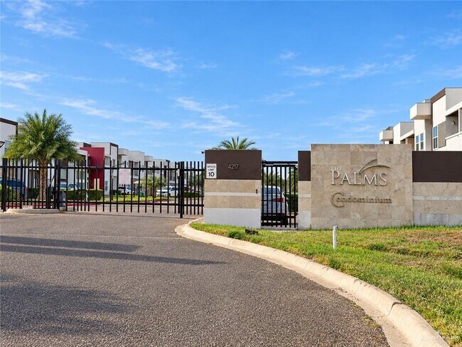 Foto del edificio - 4217 Colbath Ave